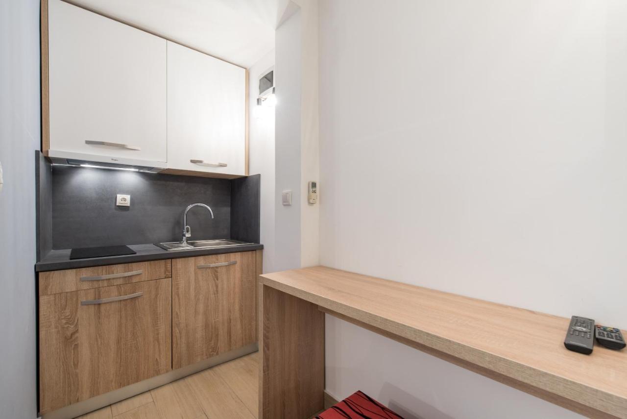 Beachfront Apartments Zanic Podstrana Quarto foto