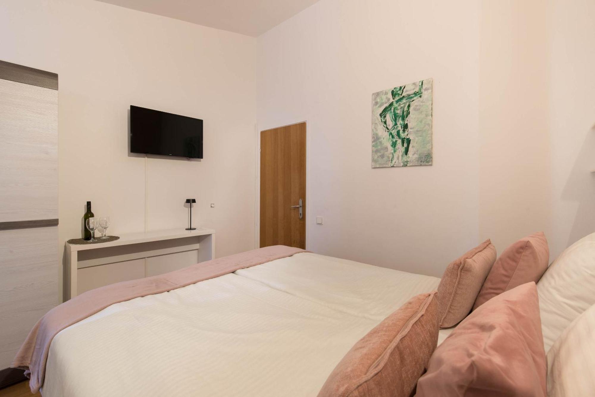 Beachfront Apartments Zanic Podstrana Quarto foto