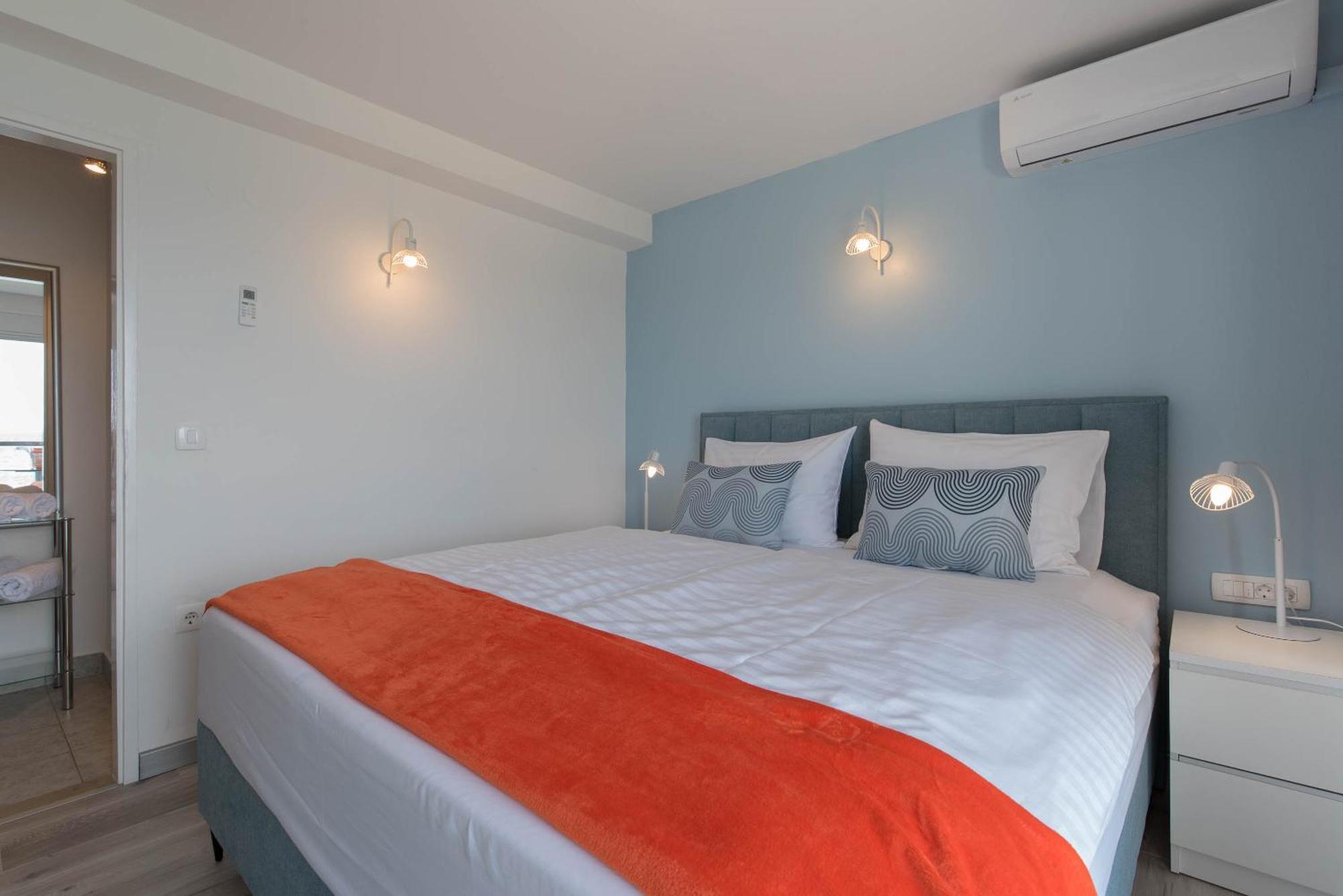 Beachfront Apartments Zanic Podstrana Quarto foto