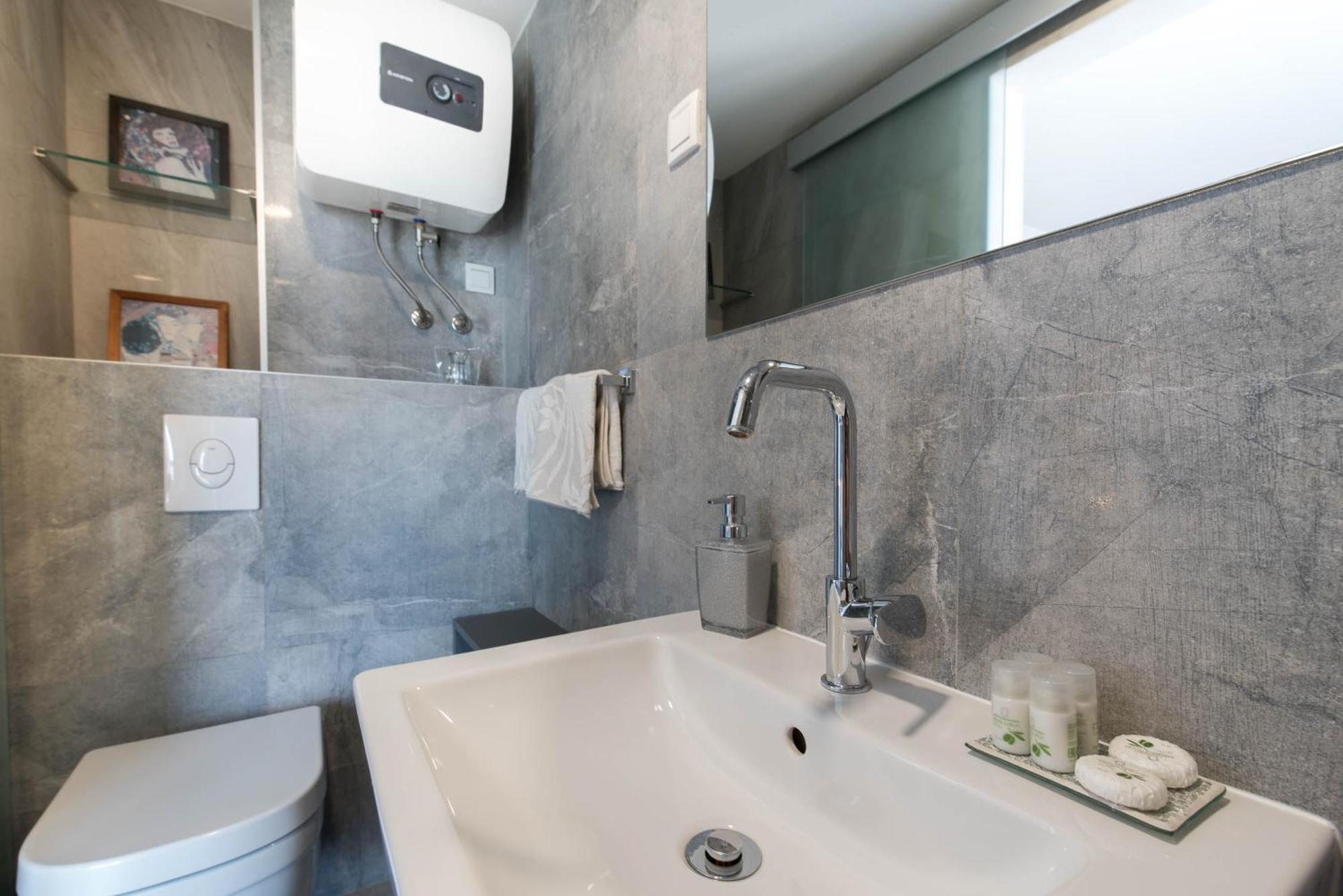 Beachfront Apartments Zanic Podstrana Exterior foto