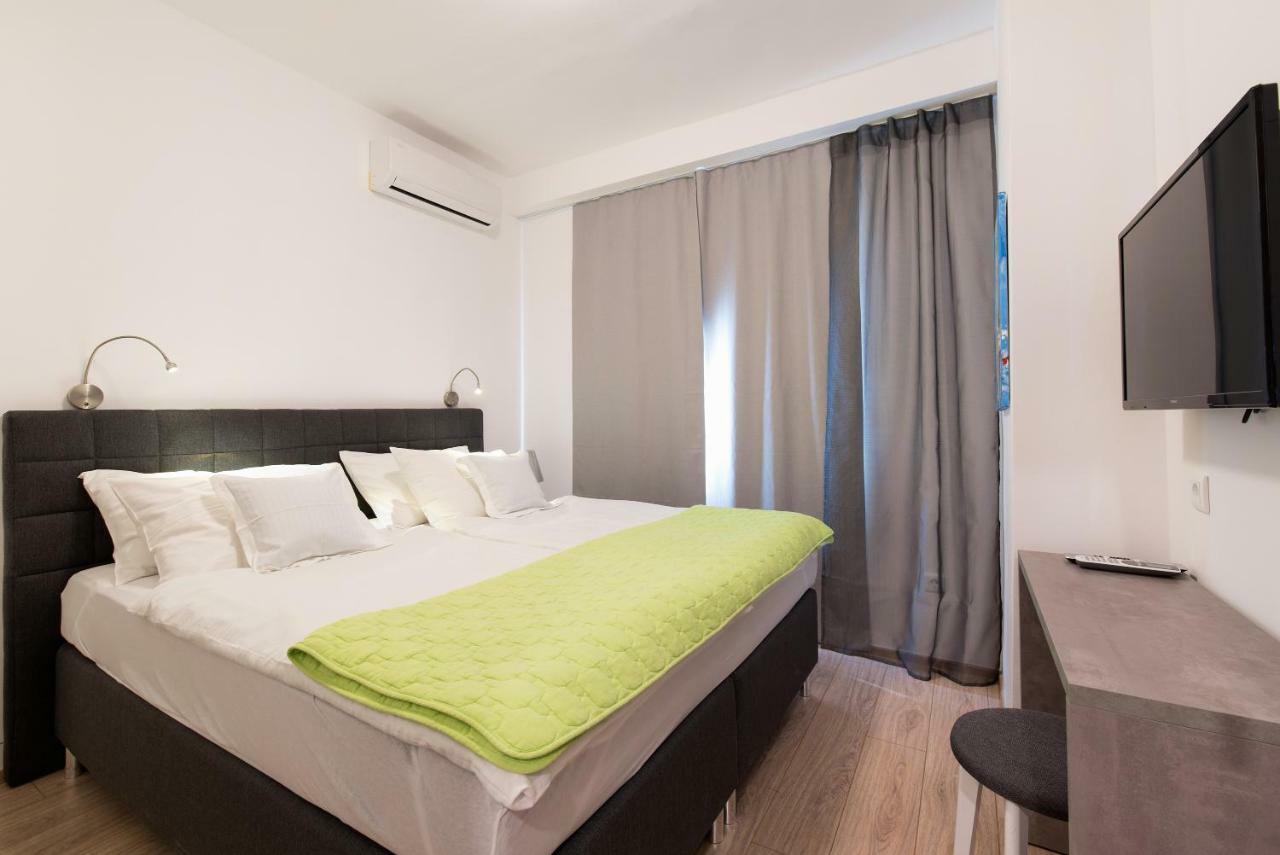 Beachfront Apartments Zanic Podstrana Exterior foto